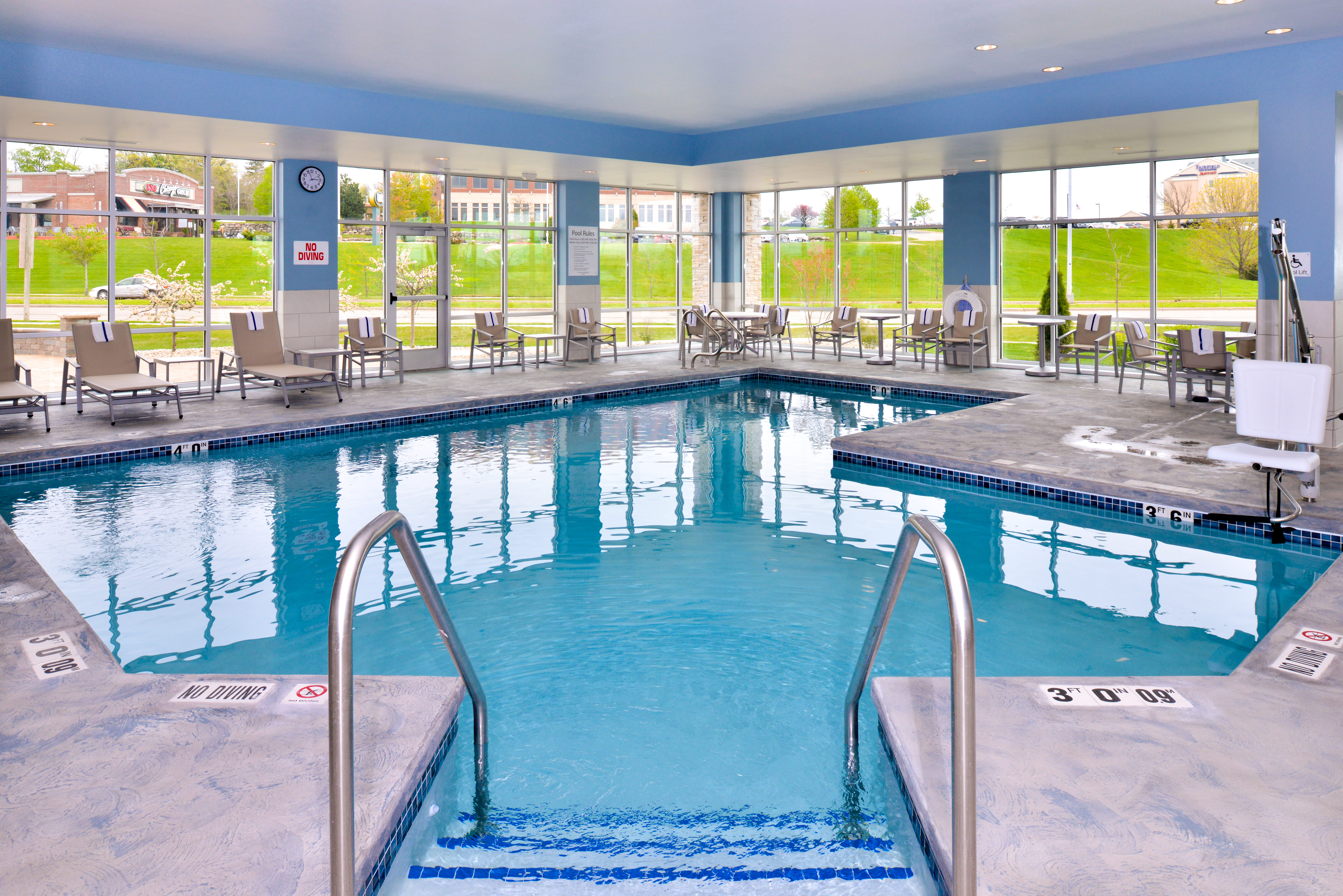 holiday inn express and suites madison by ihg