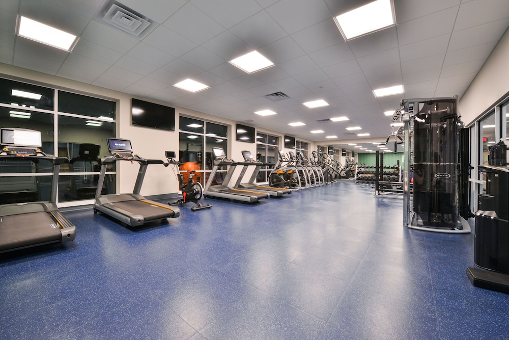 holiday inn express and suites madison by ihg
