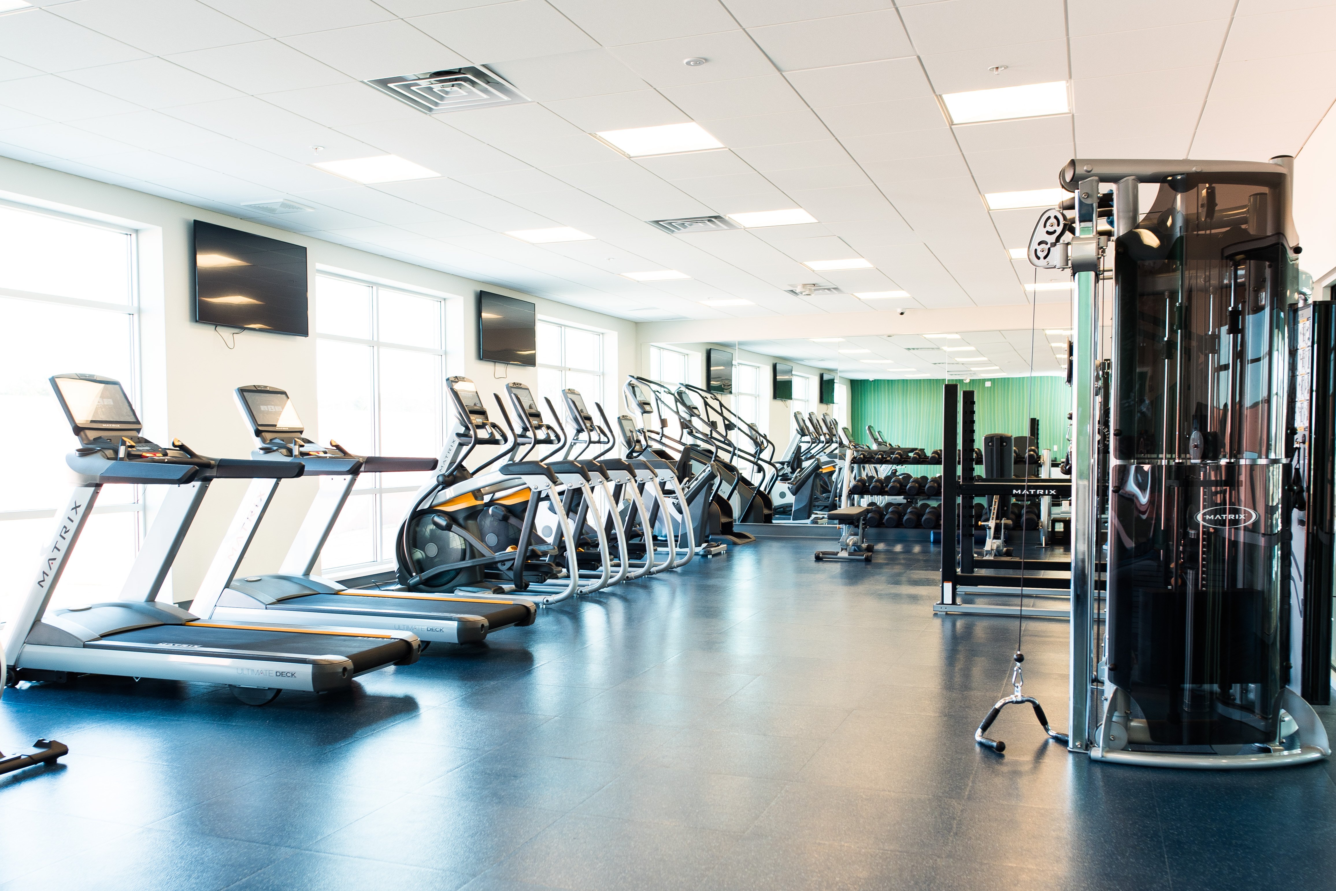 holiday inn express and suites madison by ihg