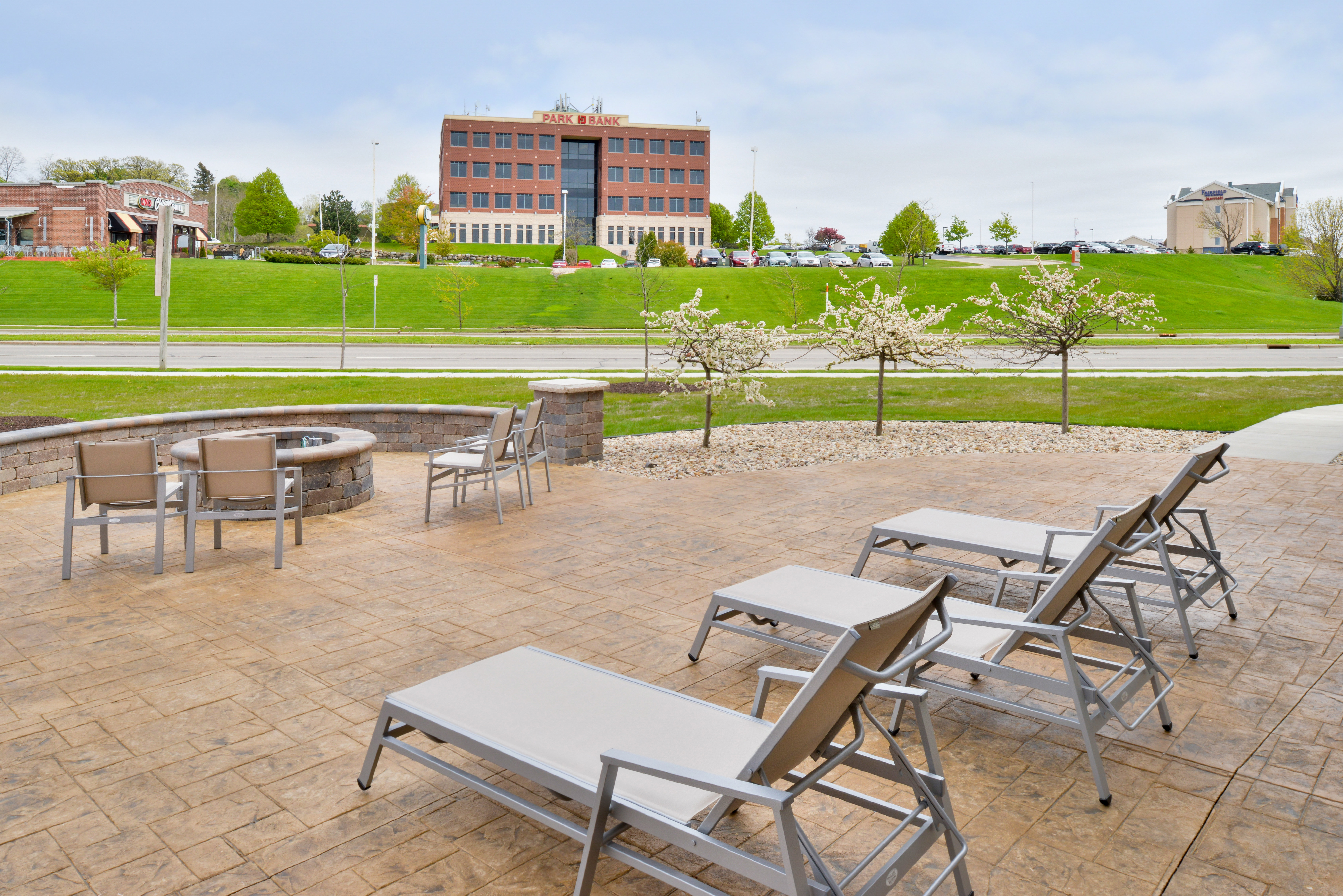 holiday inn express and suites madison by ihg