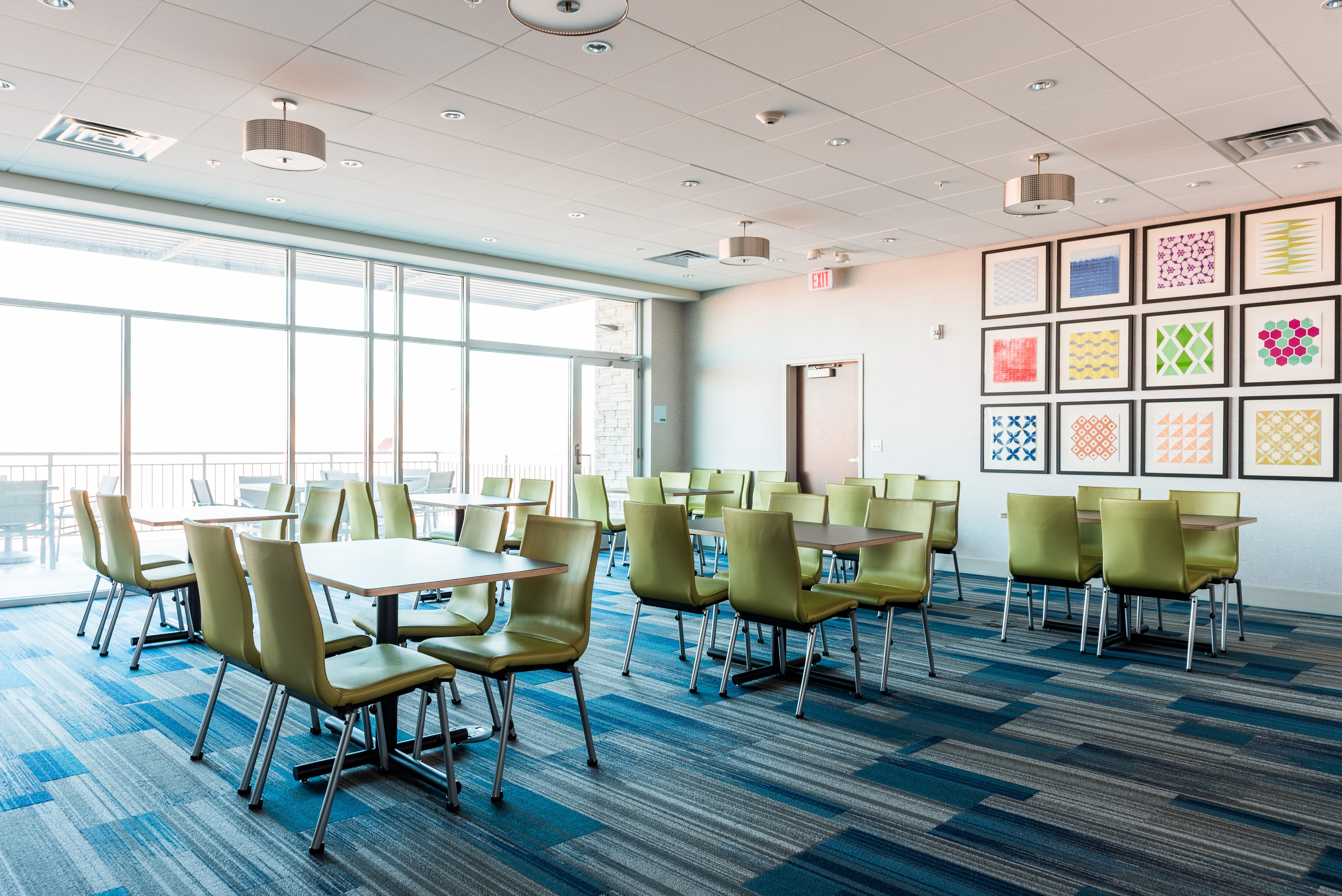 holiday inn express and suites madison by ihg
