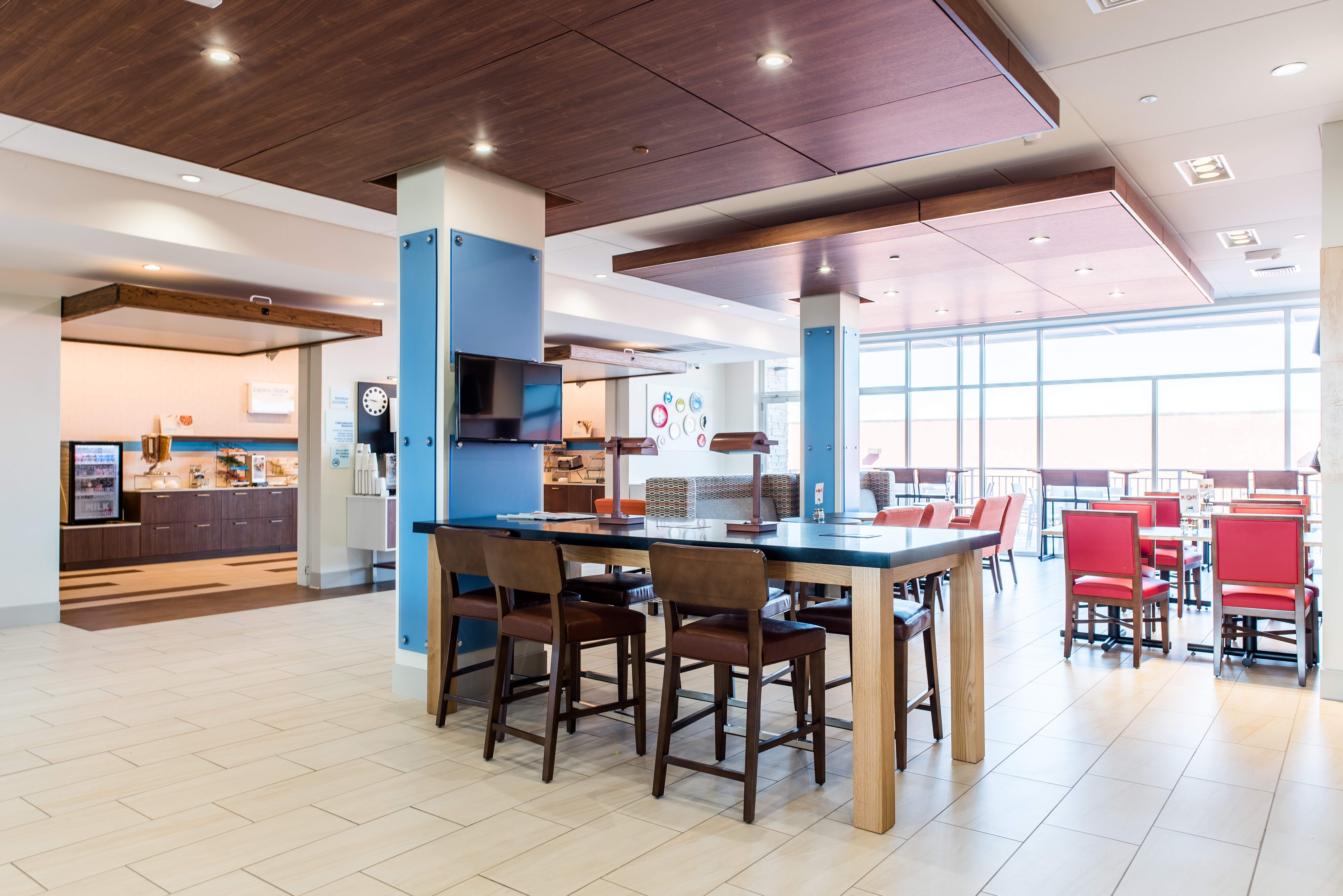 holiday inn express and suites madison by ihg