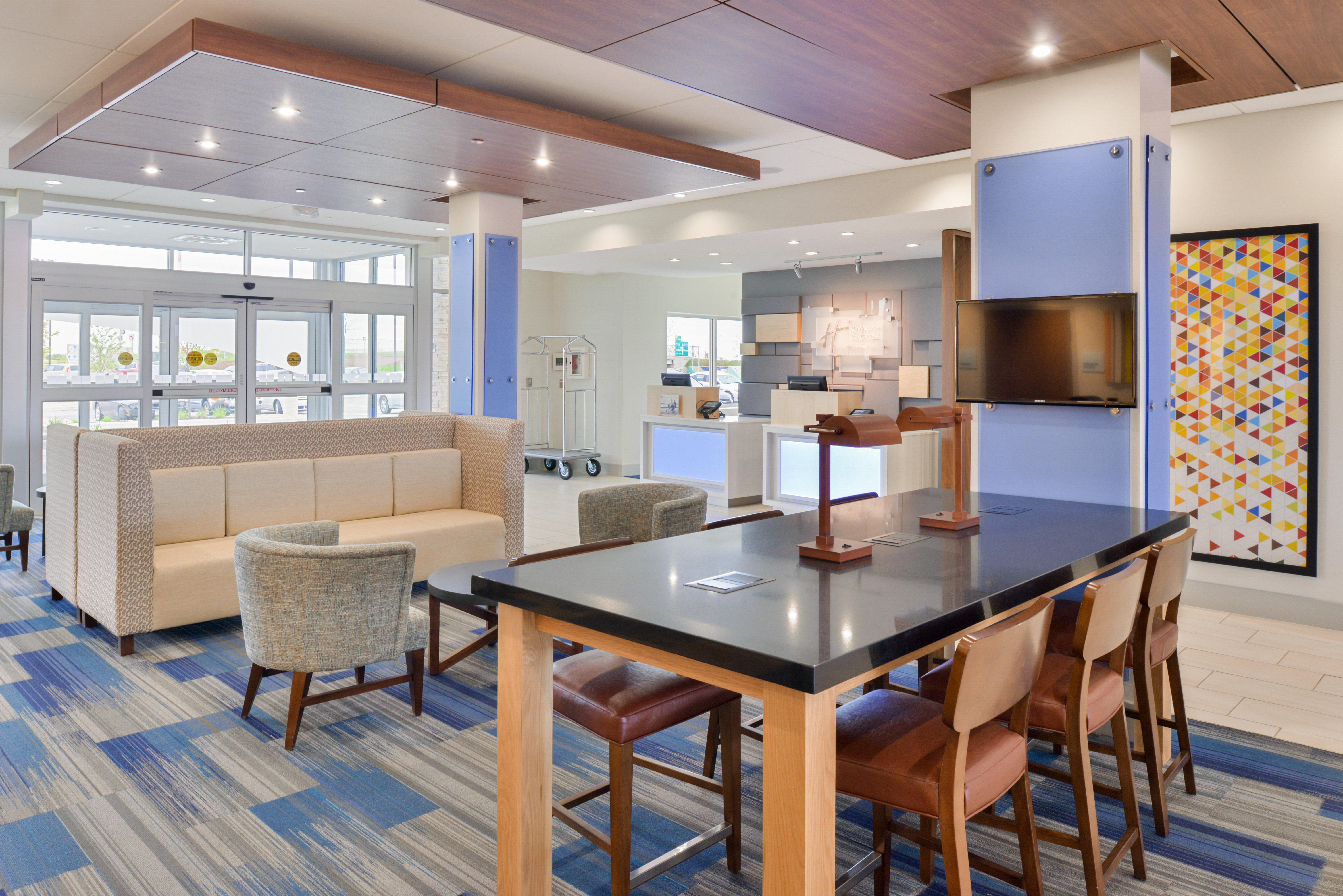 holiday inn express and suites madison by ihg