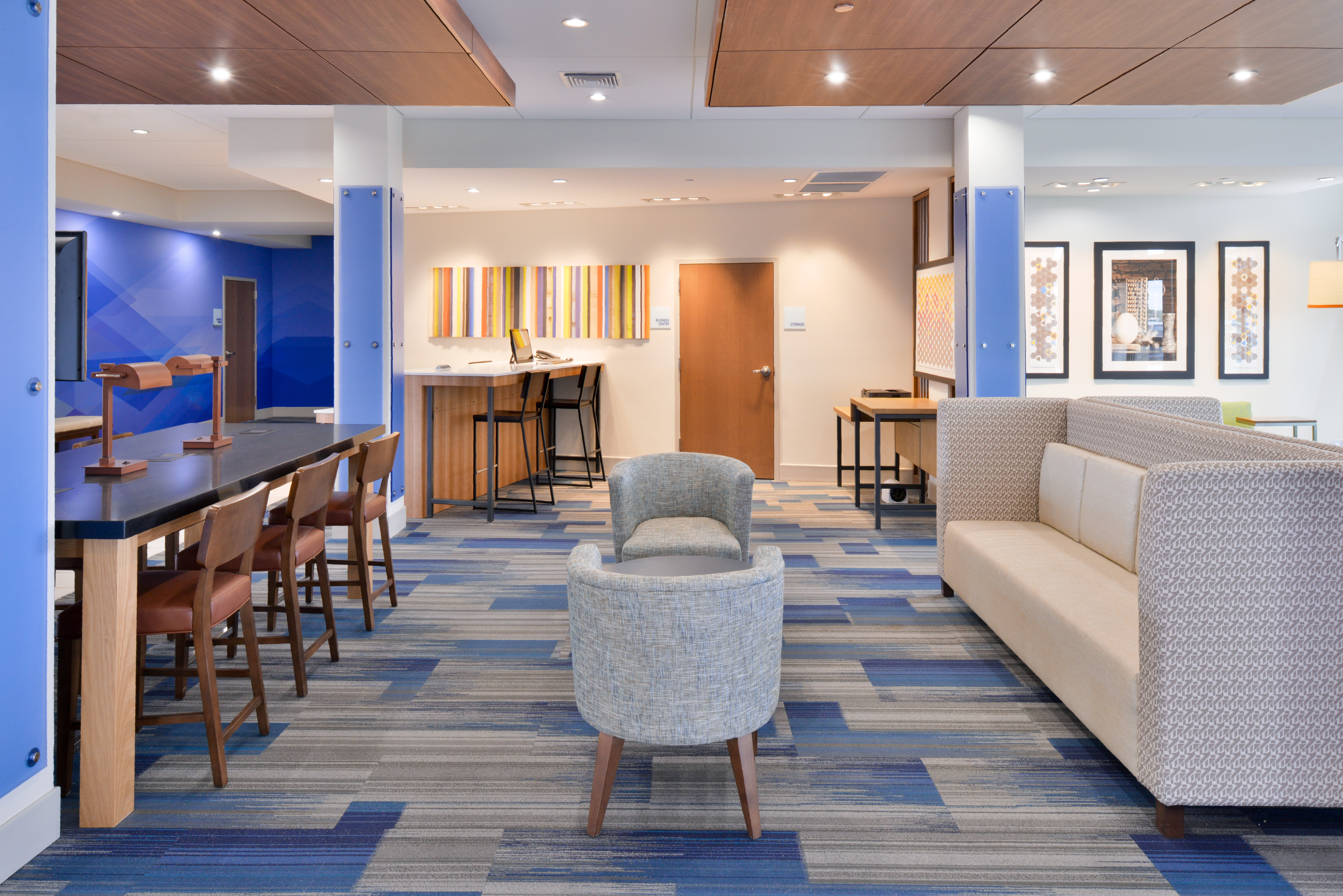 holiday inn express and suites madison by ihg