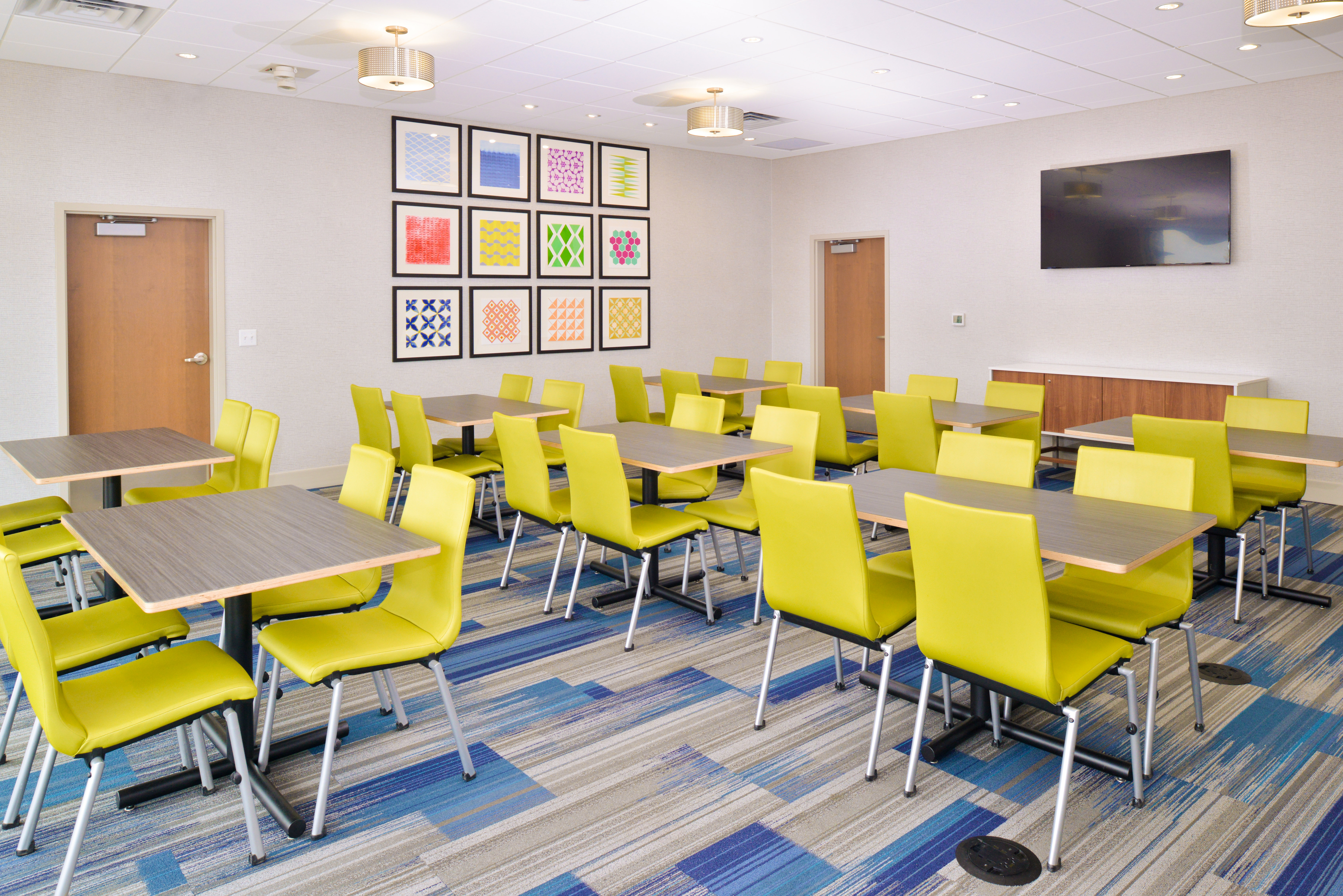 holiday inn express and suites madison by ihg