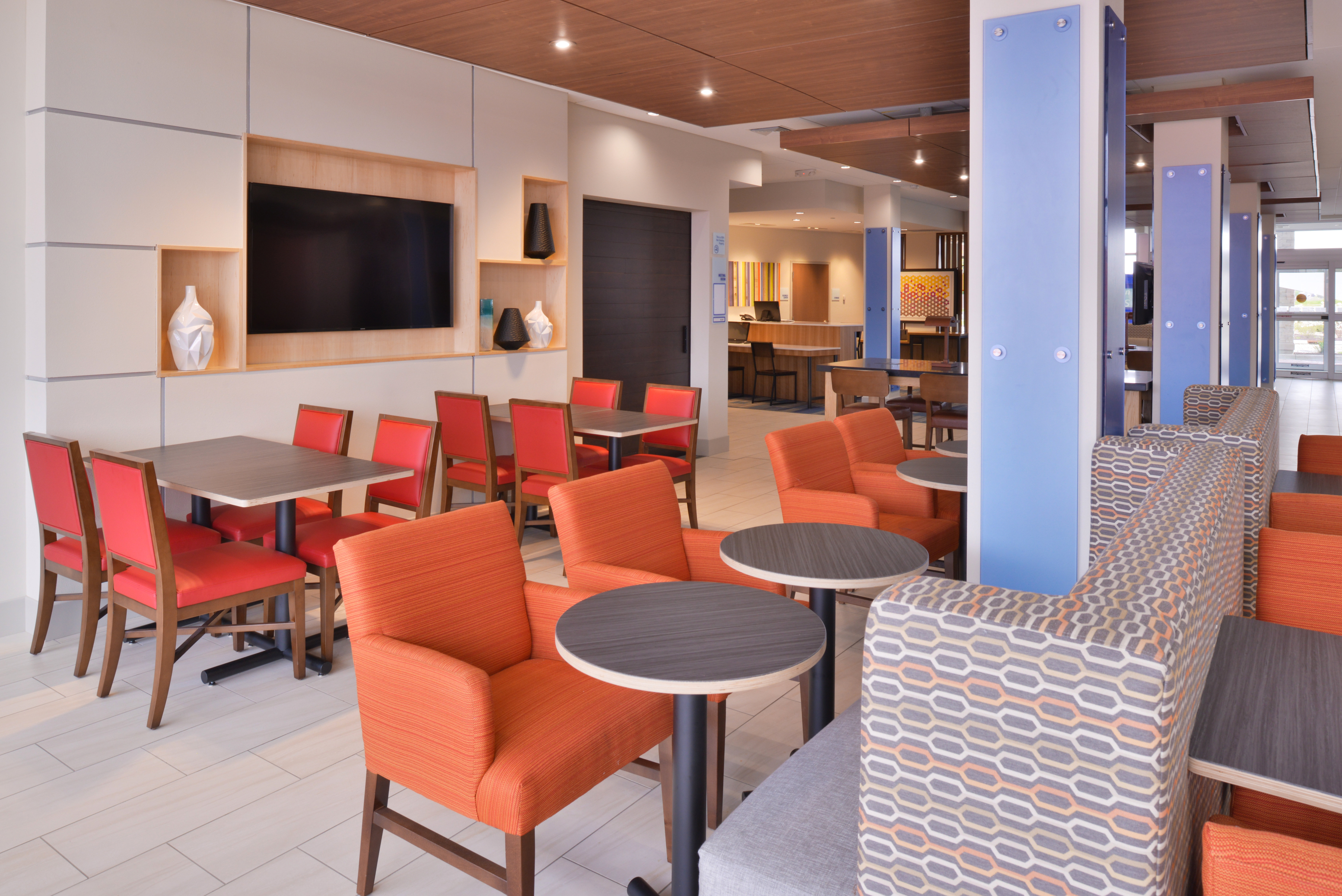 holiday inn express and suites madison by ihg
