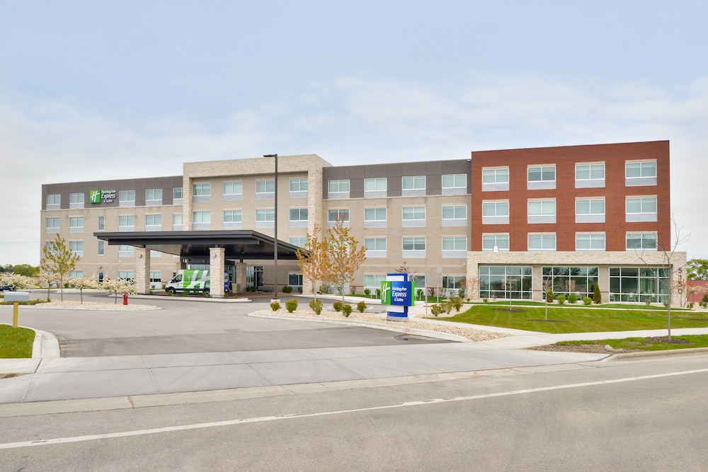 holiday inn express and suites madison by ihg