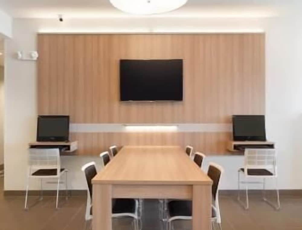 microtel inn and suites by wyndham beaver falls