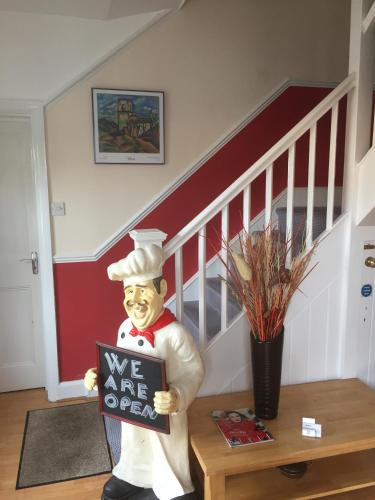 colnbrook lodge guest house