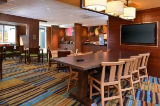 Fairfield Inn & Suites Sacramento Airport Woodland,Rancho Cordova>>Mcclellan,3 star