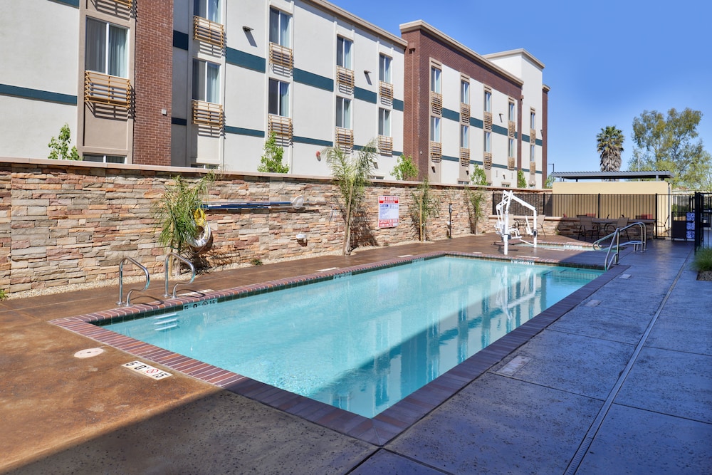 fairfield inn and suites sacramento airport woodland