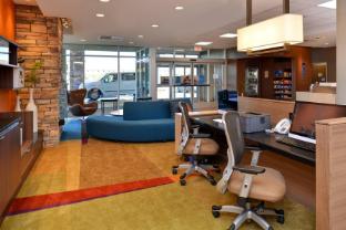 fairfield inn and suites sacramento airport woodland