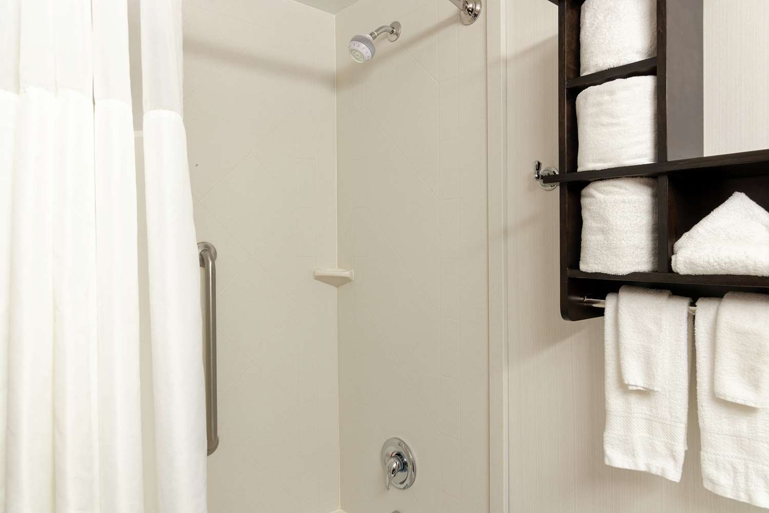 hampton inn akron south