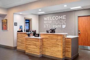 hampton inn akron south