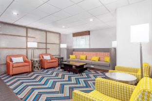 hampton inn akron south