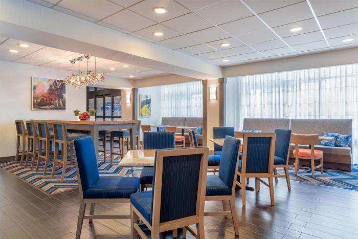 hampton inn akron south