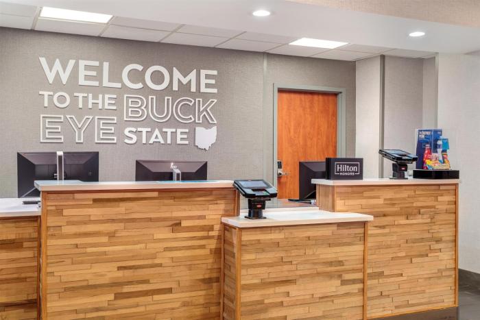 hampton inn akron south