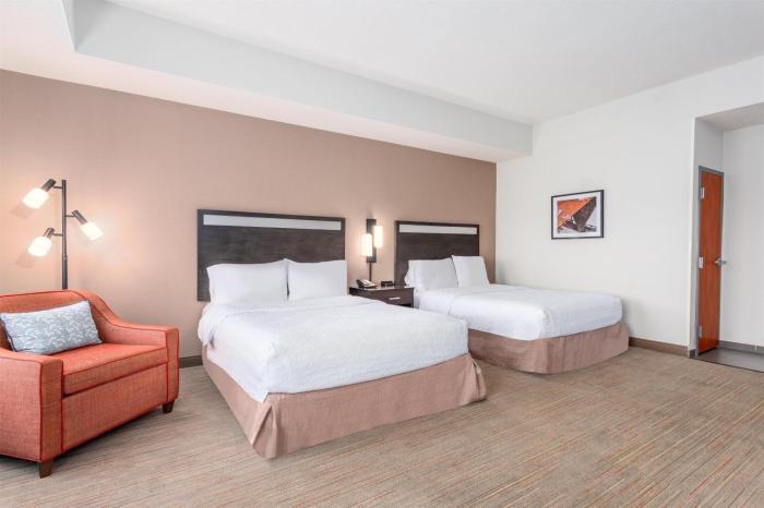 hampton inn akron south