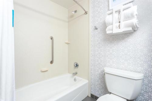 hampton inn akron south