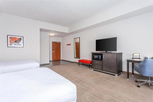 hampton inn akron south
