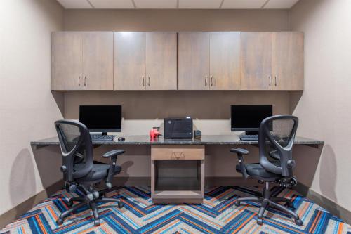 hampton inn akron south