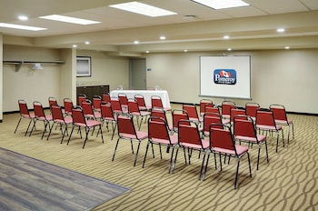 pomeroy inn and suites vermilion