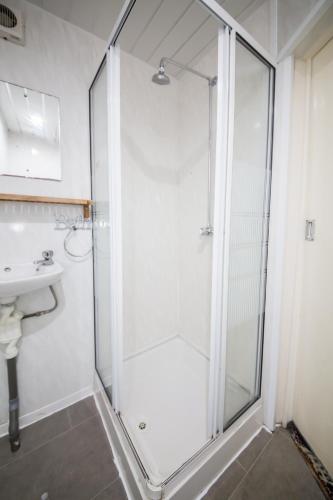 the hollingdales hotel