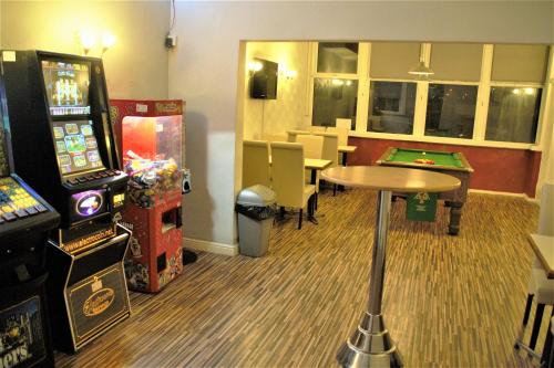 the hollingdales hotel