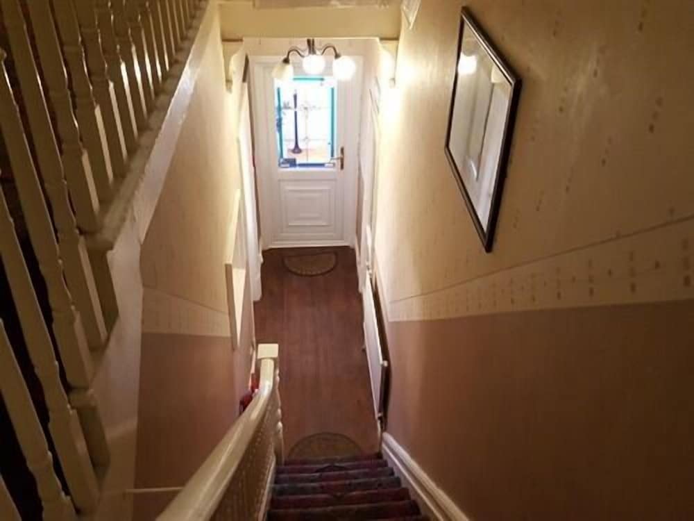 the hollingdales hotel