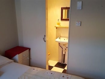 the hollingdales hotel