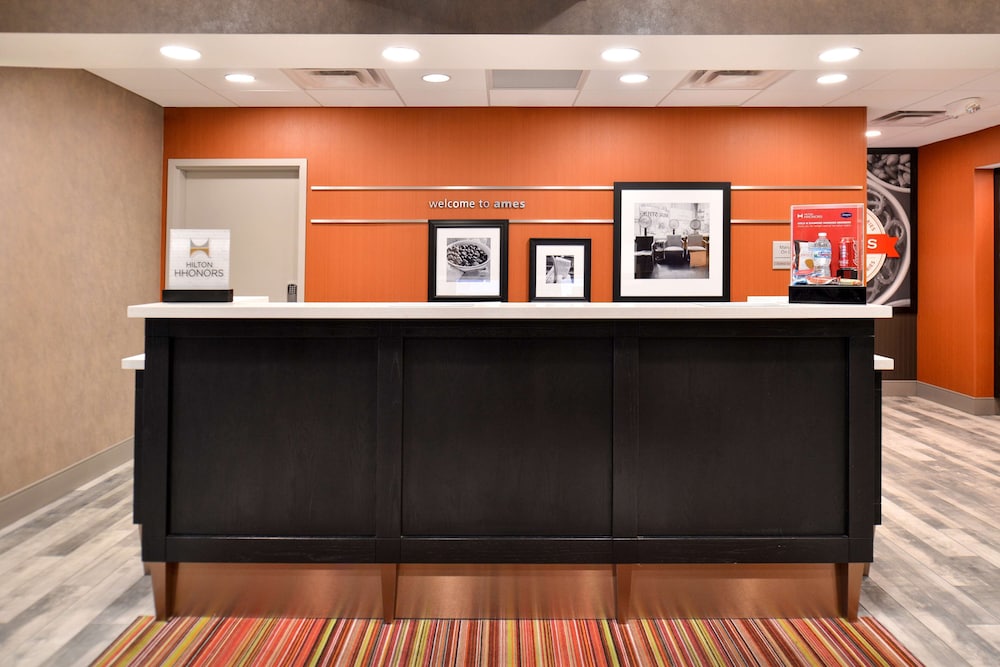 Hampton Inn & Suites Ames,Iowa>>Ames,3 star