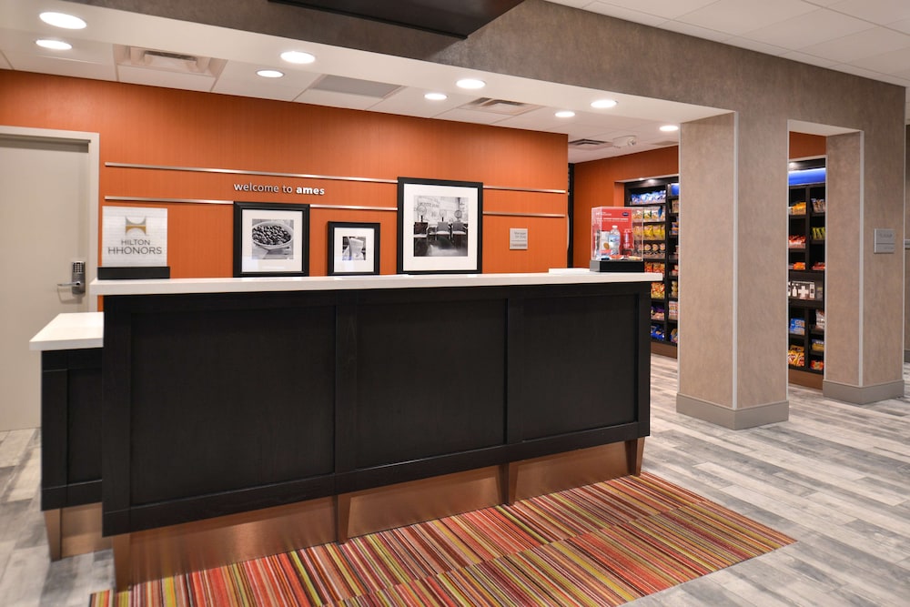 Hampton Inn & Suites Ames,Iowa>>Ames,3 star