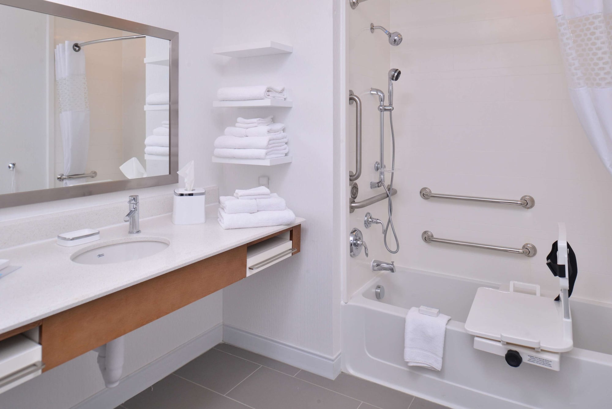 hampton inn and suites ames