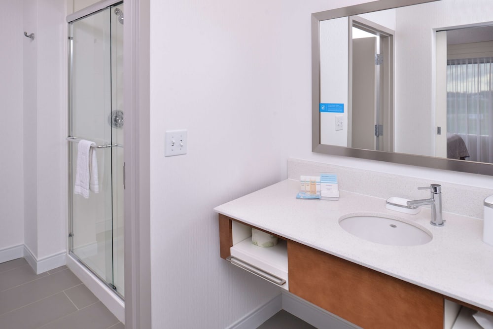 hampton inn and suites ames