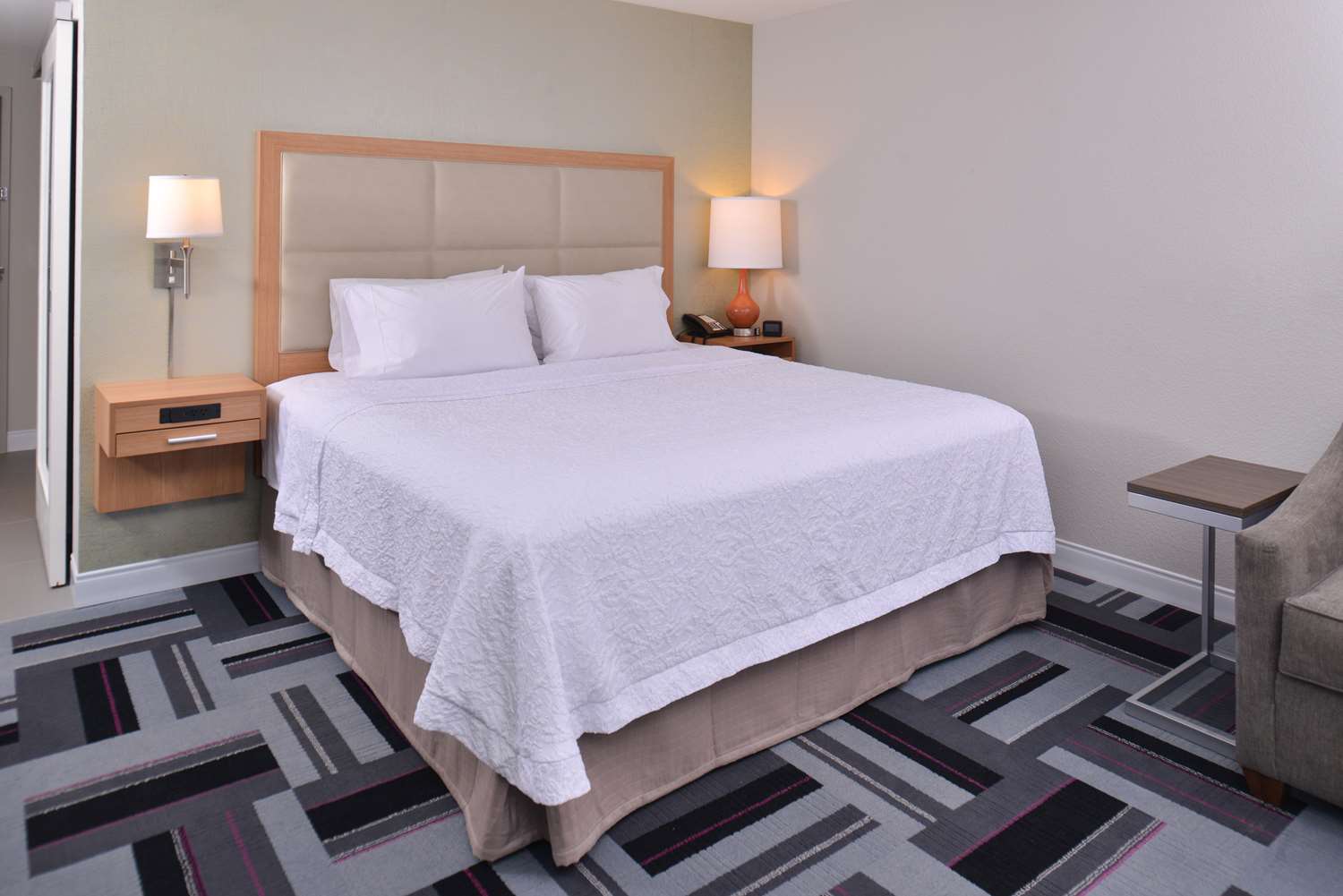 hampton inn and suites ames