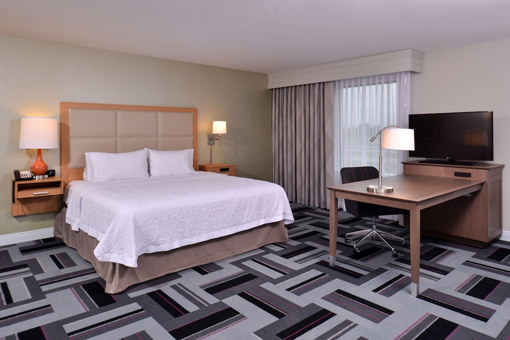 hampton inn and suites ames