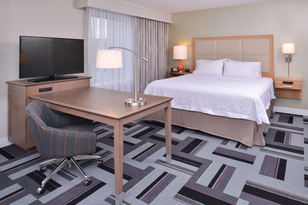 hampton inn and suites ames
