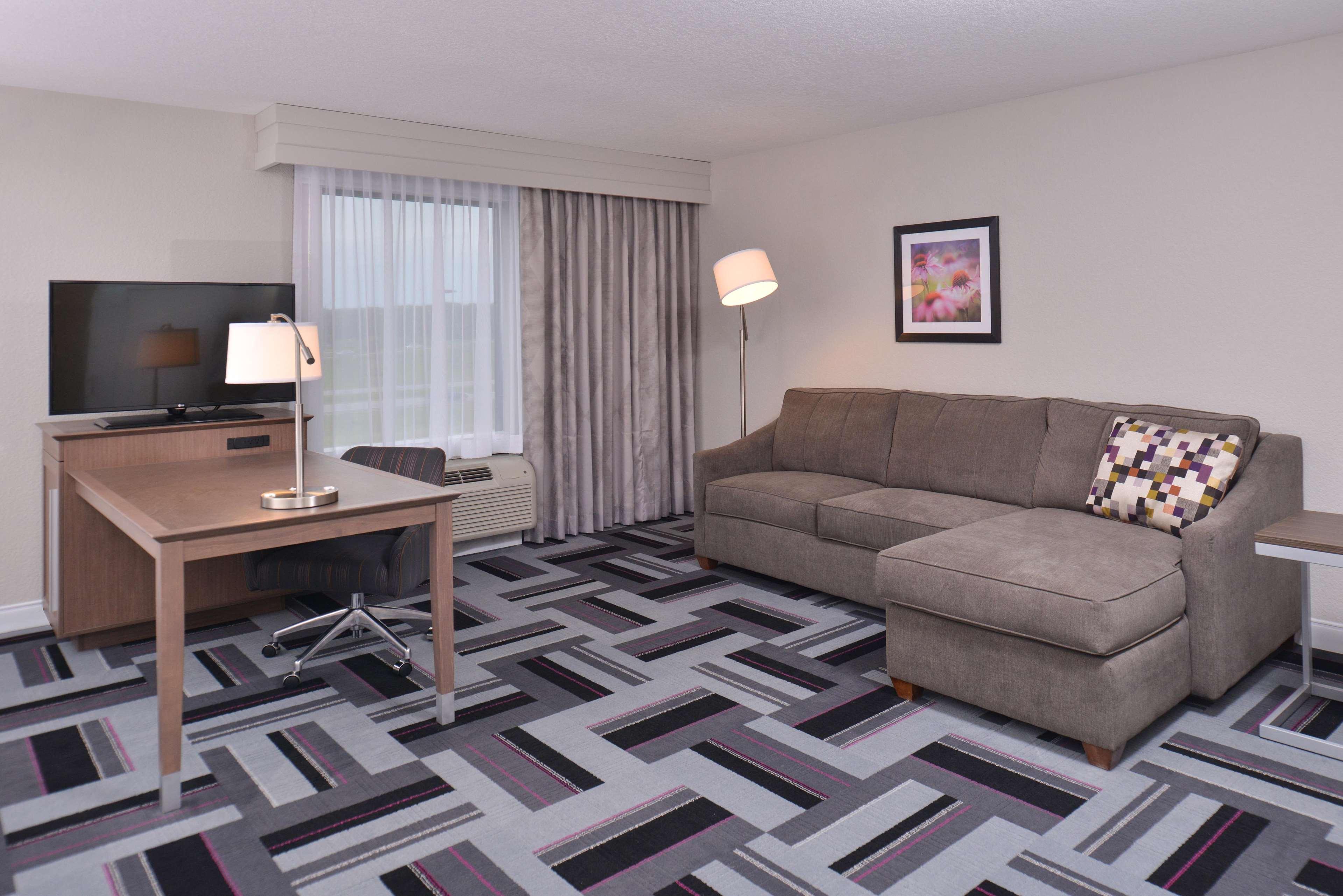 hampton inn and suites ames