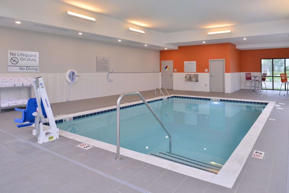 Hampton Inn & Suites Ames,Iowa>>Ames,3 star