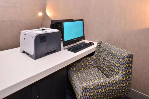 hampton inn and suites ames