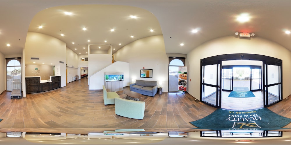 quality inn and suites near tanger outlet mall