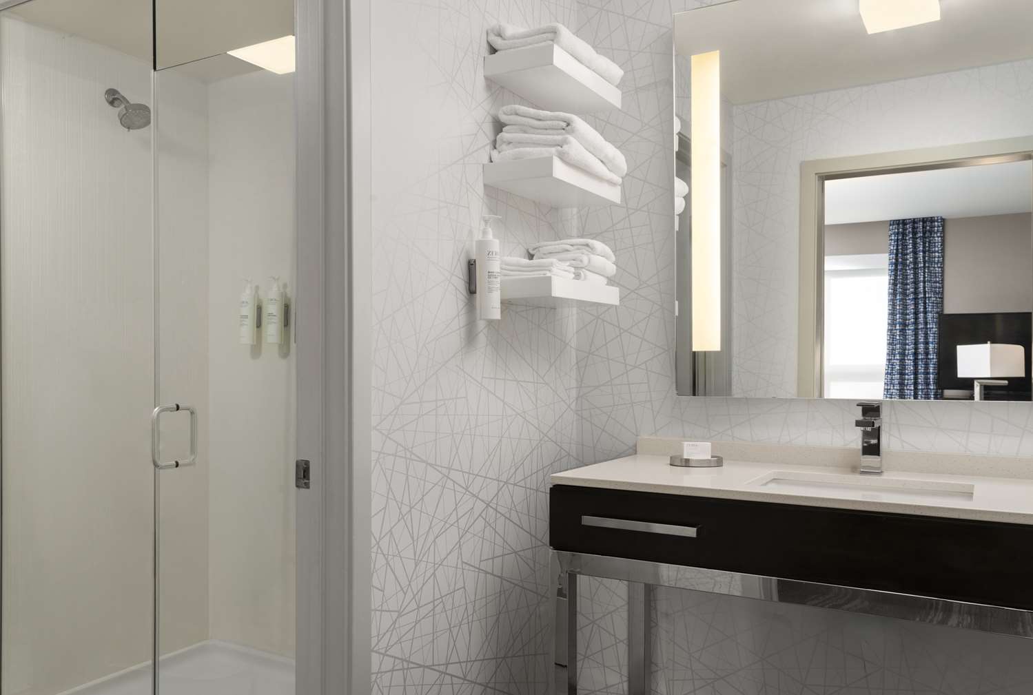 hampton inn and suites worcester