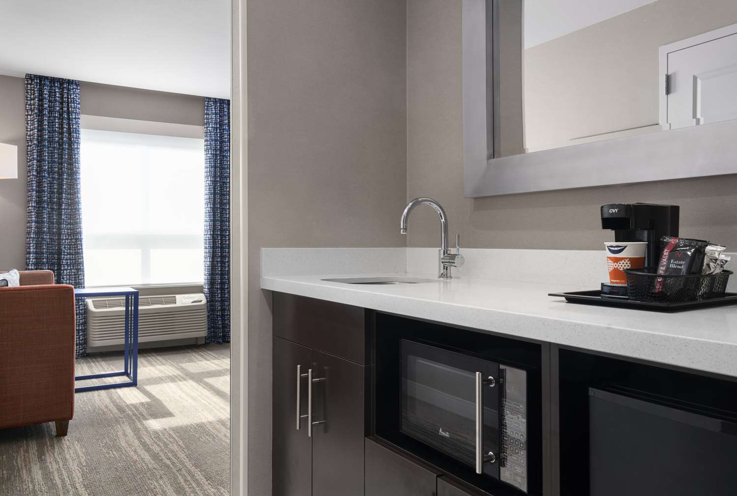 hampton inn and suites worcester