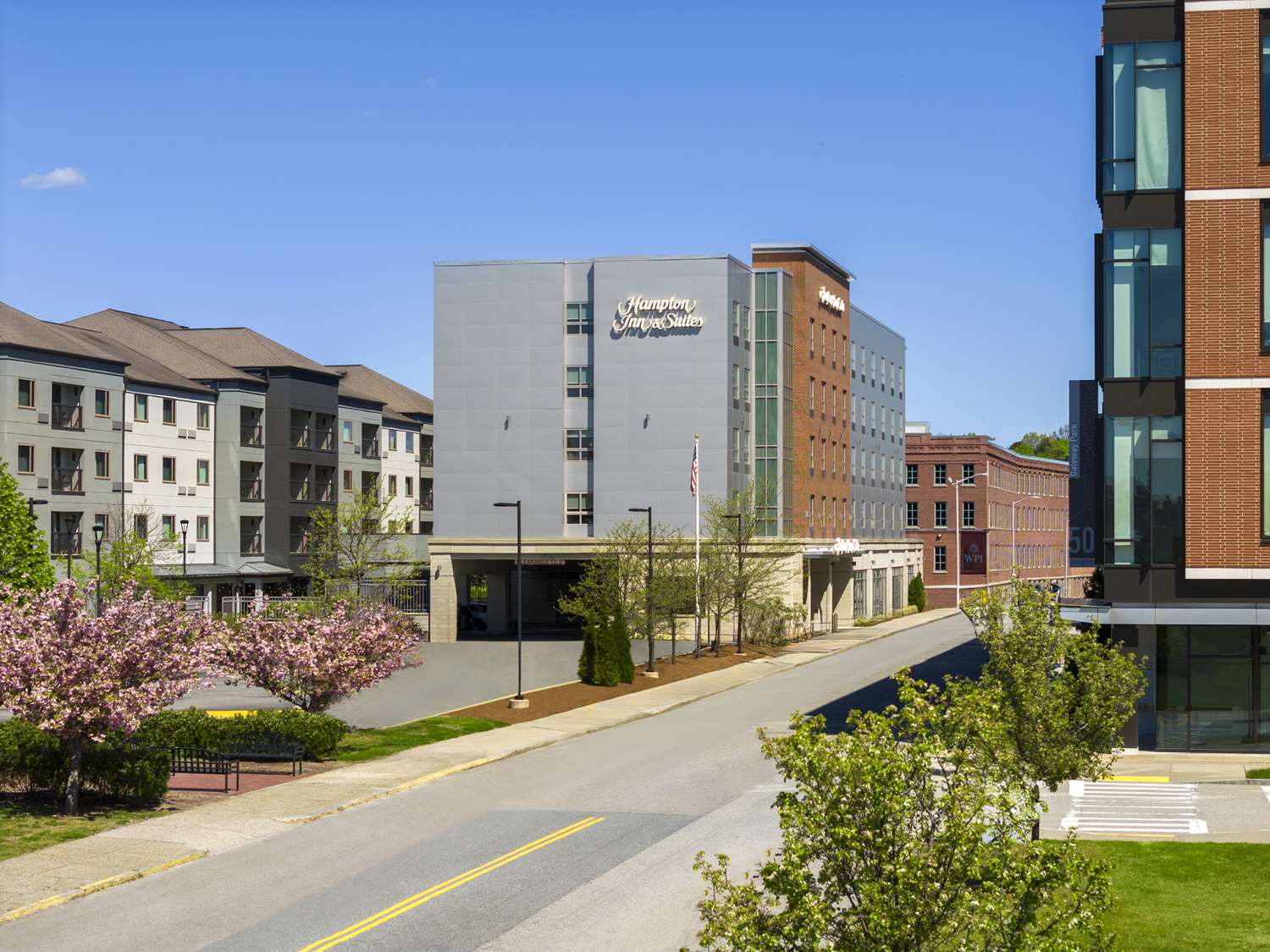 hampton inn and suites worcester