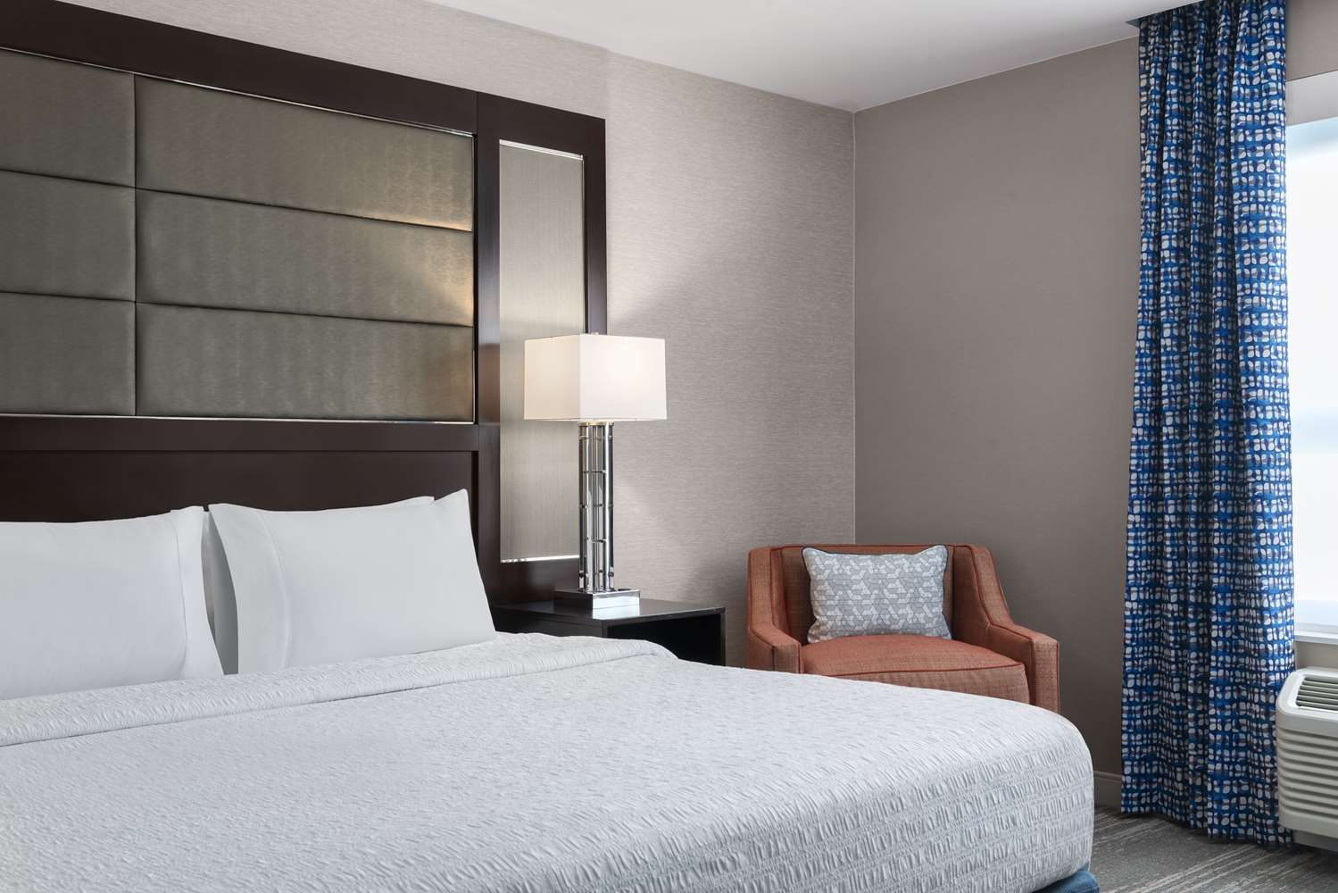 hampton inn and suites worcester