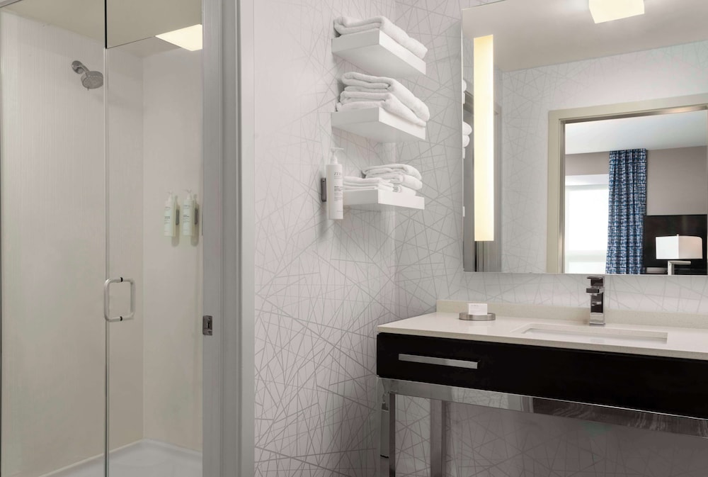 hampton inn and suites worcester