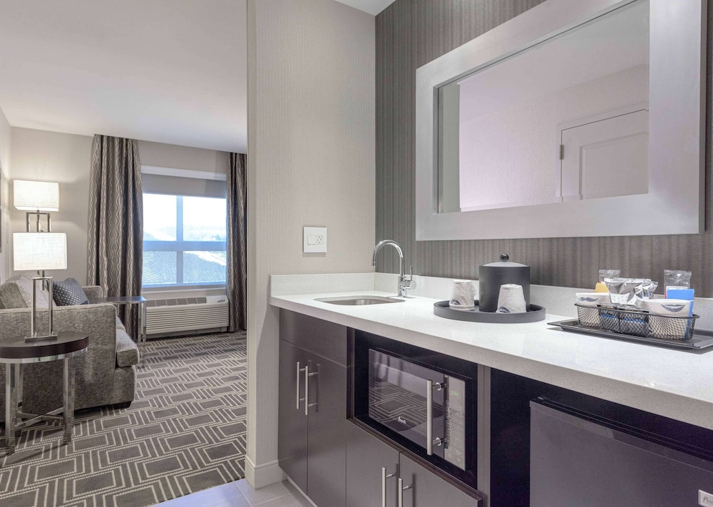 hampton inn and suites worcester