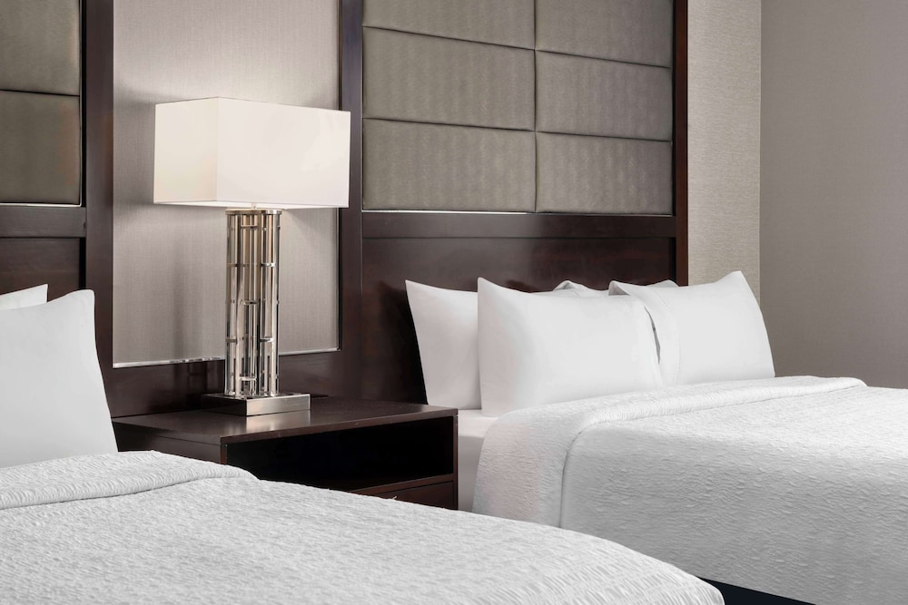 hampton inn and suites worcester