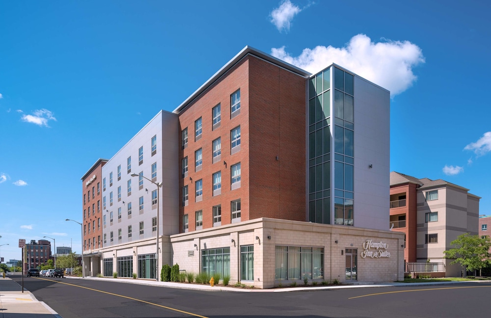 hampton inn and suites worcester