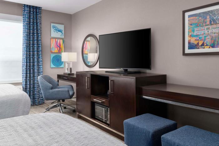 hampton inn and suites worcester